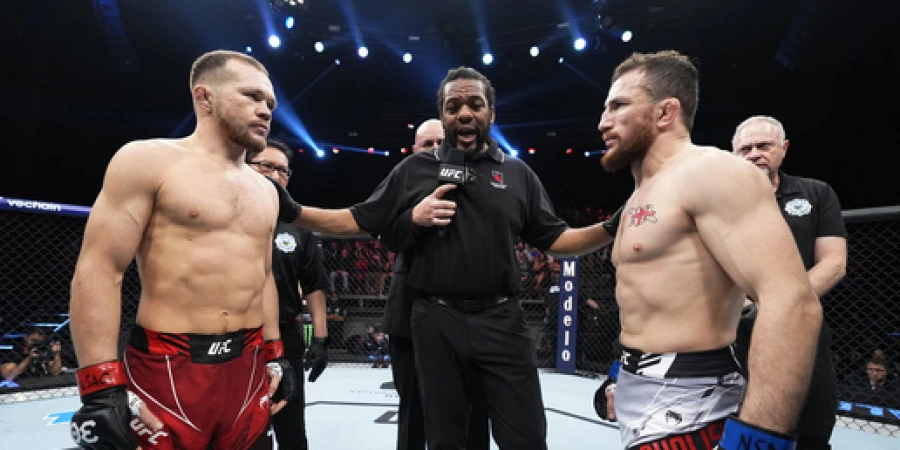 Петр Ян и Двалишвили провели первую битву взглядов перед турниром UFC 323. ВИДЕО