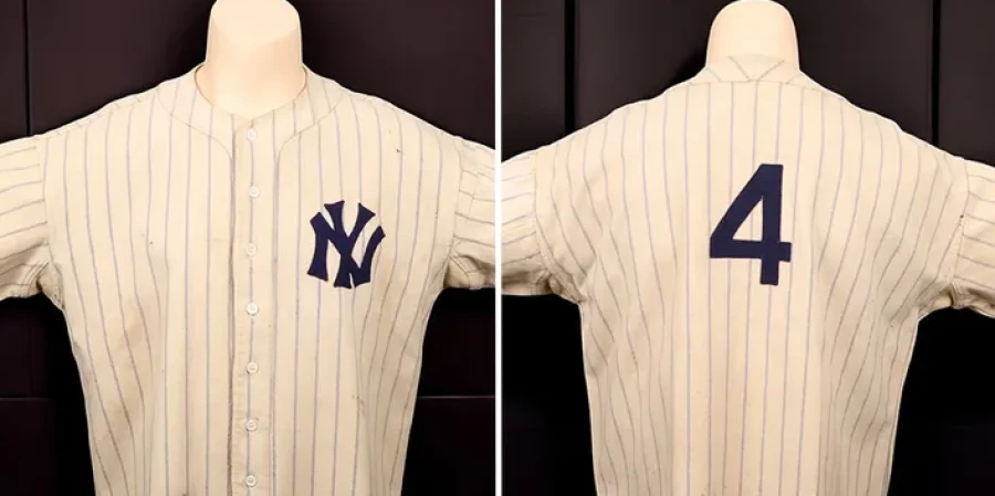 Форма легенды бейсбола выставлена на аукцион