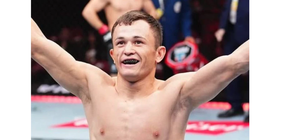 С кем теперь подерется казах, отправивший Нурмагомедова в нокдаун в UFC