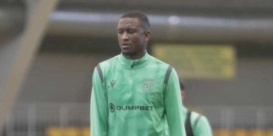 Тобол купил африканского опорника в Сербии