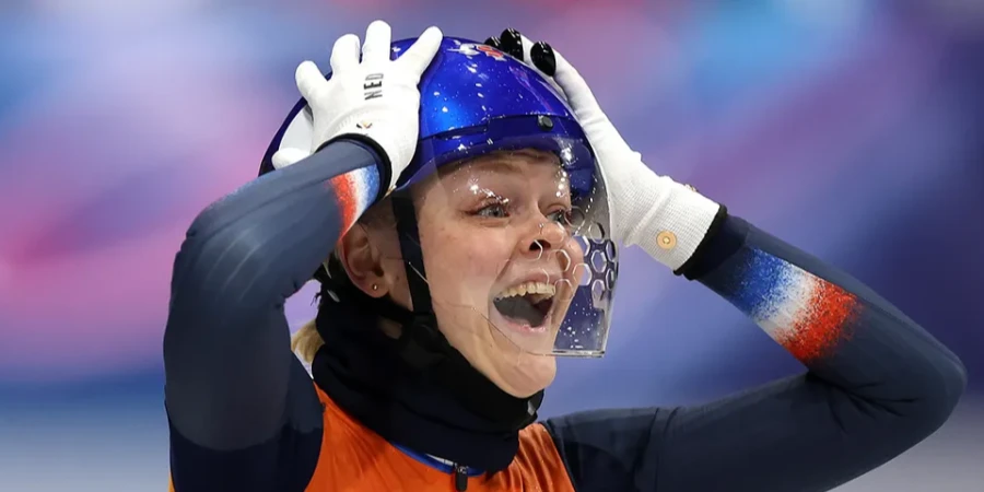 Нидерландская шорт-трекистка стала трехкратной олимпийской чемпионкой