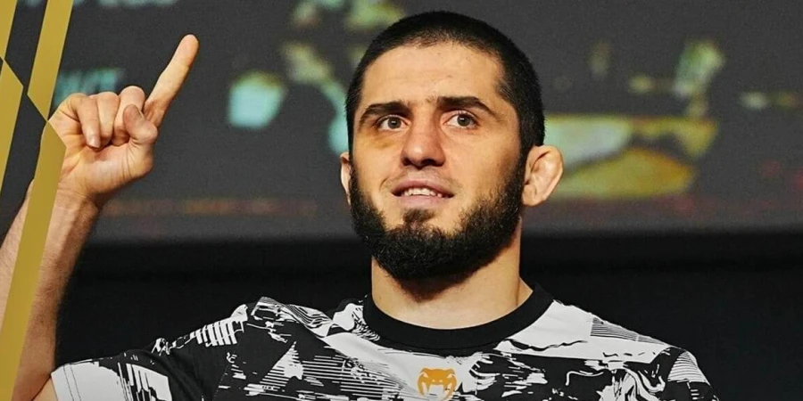Менеджер Махачева отреагировал на слухи о громком поединке в UFC