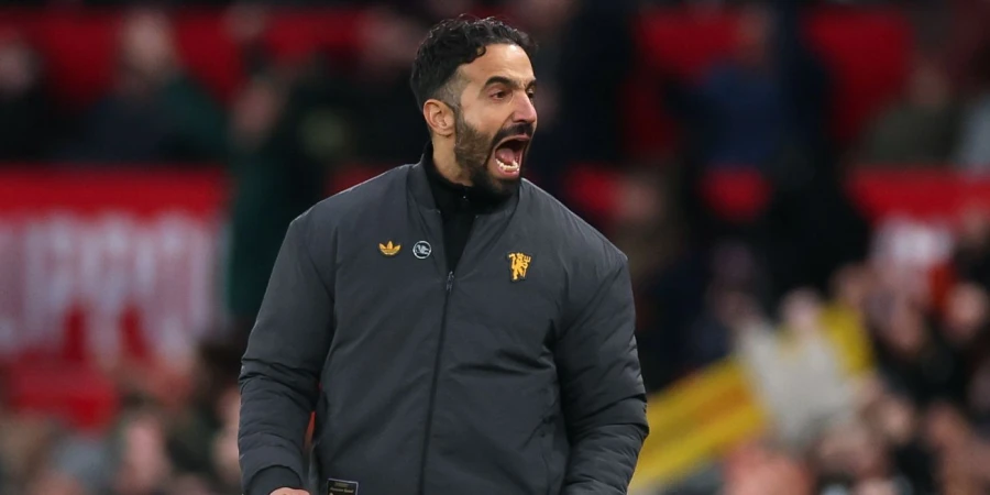 «Манчестер Юнайтед» потерял тренера — кто спасет команду?