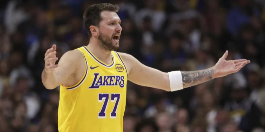 На баскетболиста НБА с криткиой обрушились собственные поклонники