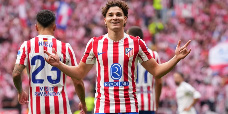 Хулиан Альварес отреагировал на появившуюся информацию о его возможном переходе в «Барселону»