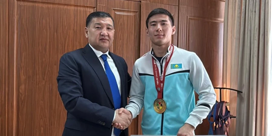 Жамбыл облысы Нұрқанат Серікбаевқа қаржылай сыйақы табыстады