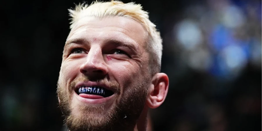 Топ-боец UFC Хукер назвал самую красивую женщину в мире