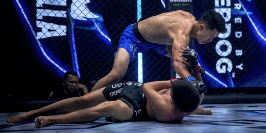 Қазақстан мен Өзбекстан жауынгерлері октагонда ашық айқасты