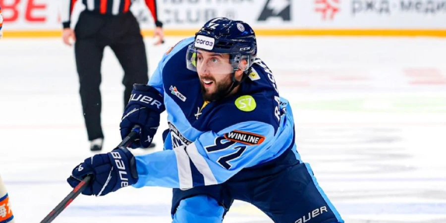 «Сибирь» не останавливается: следом за уволенным тренером клуб избавляется от форварда