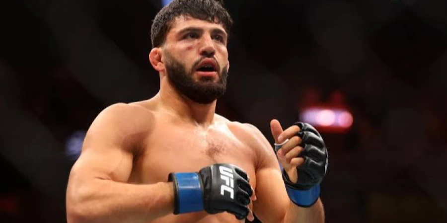 Новый чемпион UFC получил жесткий вердикт от Царукяна