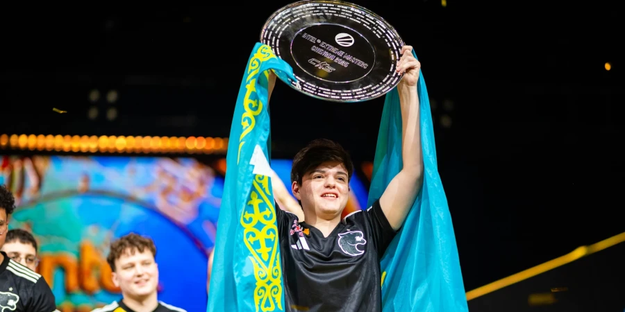 Казахстанский киберспортсмен прокомментировал попадание в топ-20 игроков HLTV 2025 года