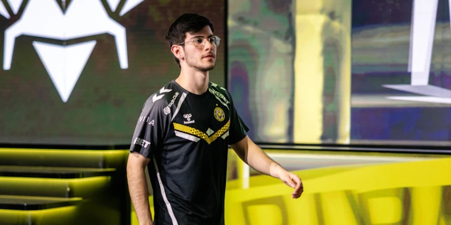 Team Vitality одолела The Mongolz со счётом 2:1 и прошла в полуфинал IEM Dallas 2025