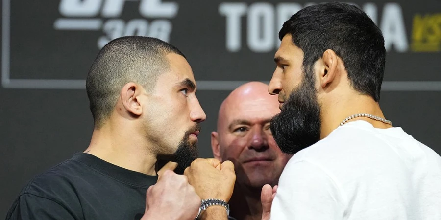 Экс-чемпион UFC Уиттакер восхваляет непобедимого Чимаева