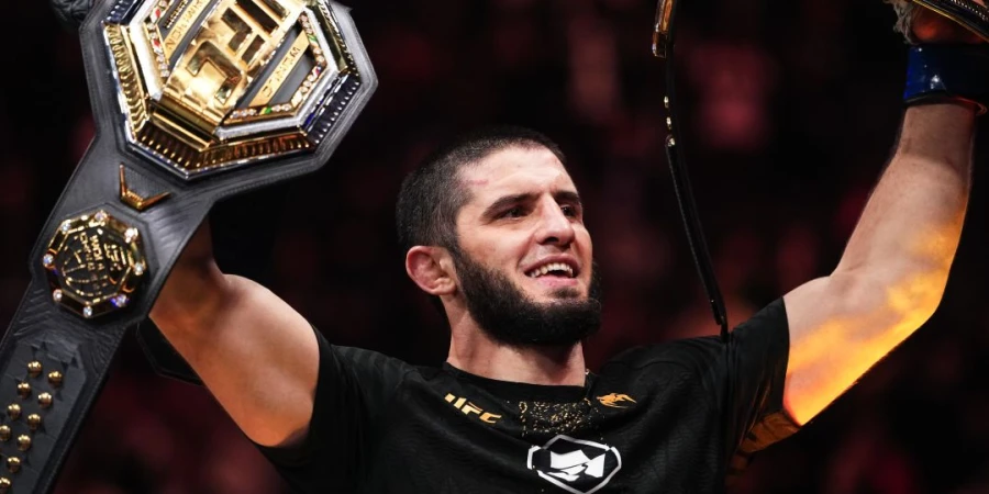 Ислам Махачев поблагодарил легендарного русского за поддержку