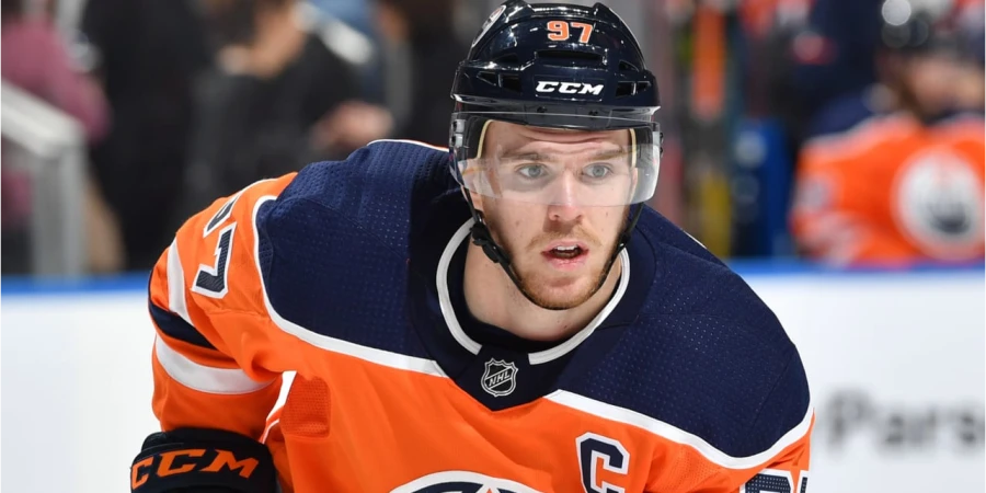 НХЛ. Эдмонтон Ойлерз — Сиэтл Кракен. Главный «нефтяник» сразится с «Морскими чудищами». Прямая трансляция