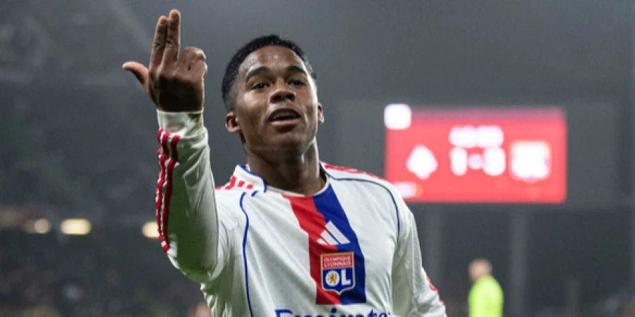 «Лион» — «Париж»: прямая трансляция матча в Лиге 1