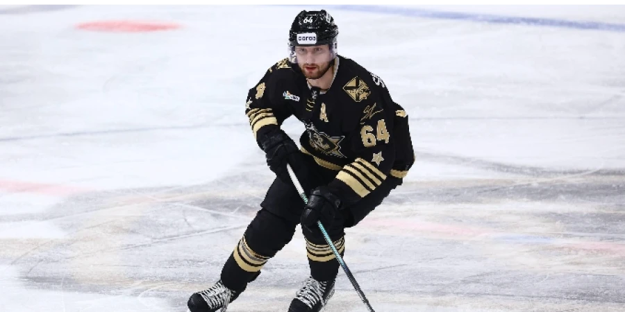 Переход в «Барыс» для нападающего сборной Казахстана Шестакова не состоится