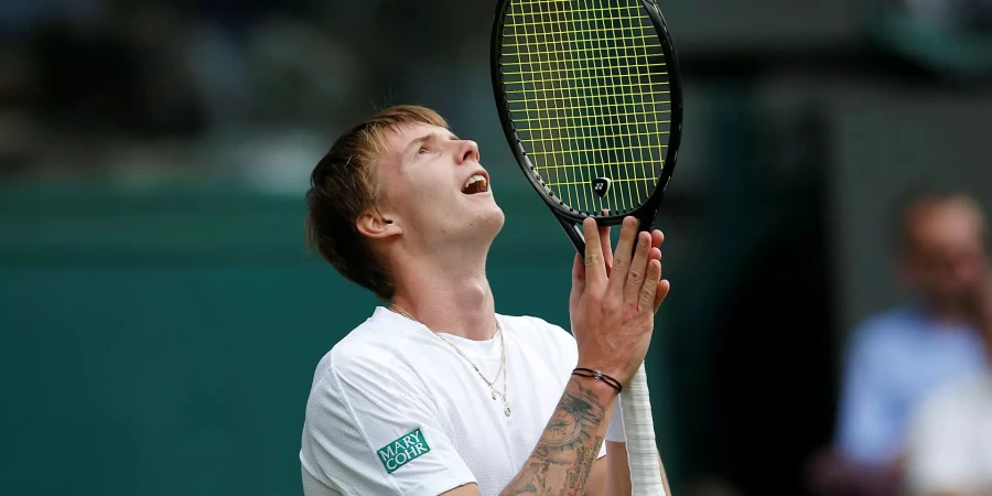 Александр Бублик поделился новогодним блиц-опросом