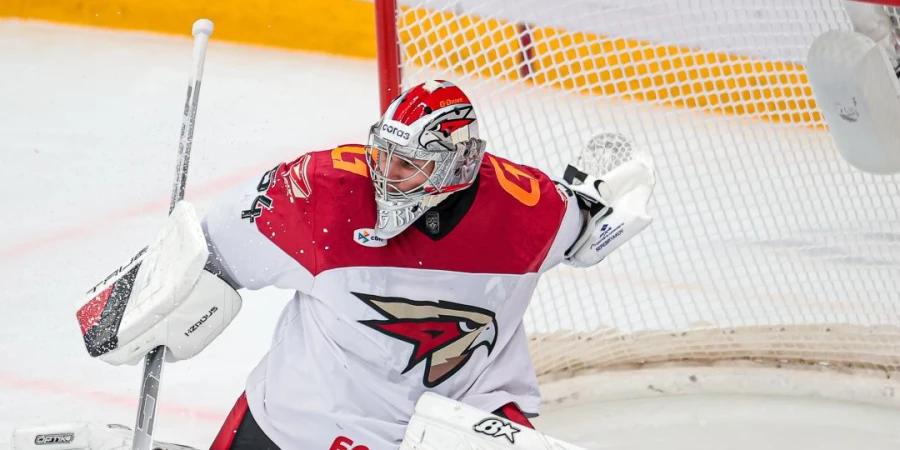 В «Авангарде» объявили бригаду голкиперов, с которой клуб войдет в плей-офф КХЛ