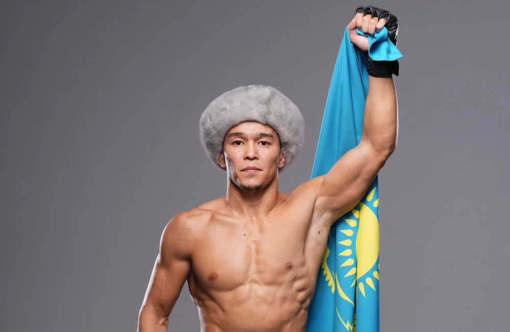 Видео. Асу Алмабаев UFC-дегі басты жекпе-жегі алдында салмақ өлшеу рәсімінен өтті