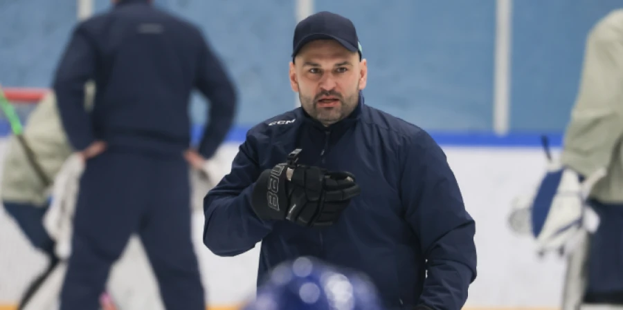 Главный тренер юниорской сборной Казахстана Худяков рассказал, как готовят команду к чемпионату мира