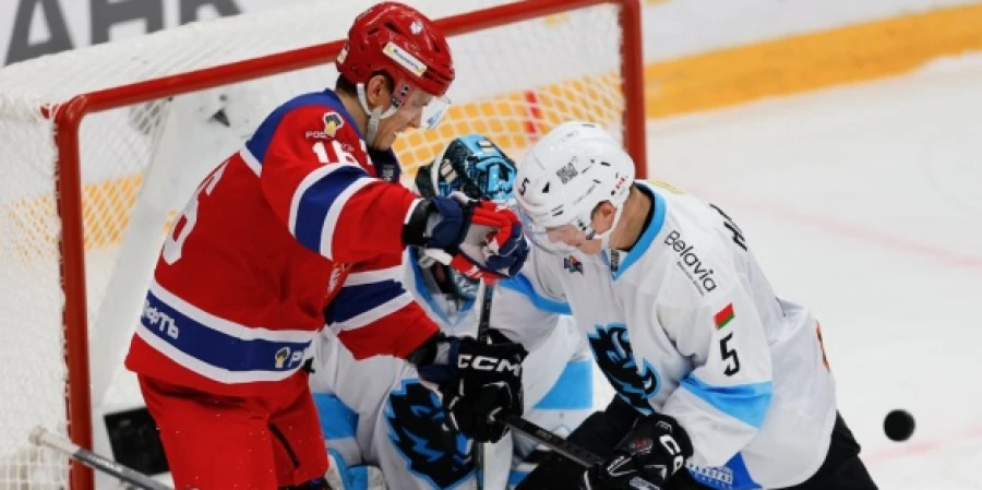 Команда казахстанского коуча отпраздновала волевую победу в КХЛ