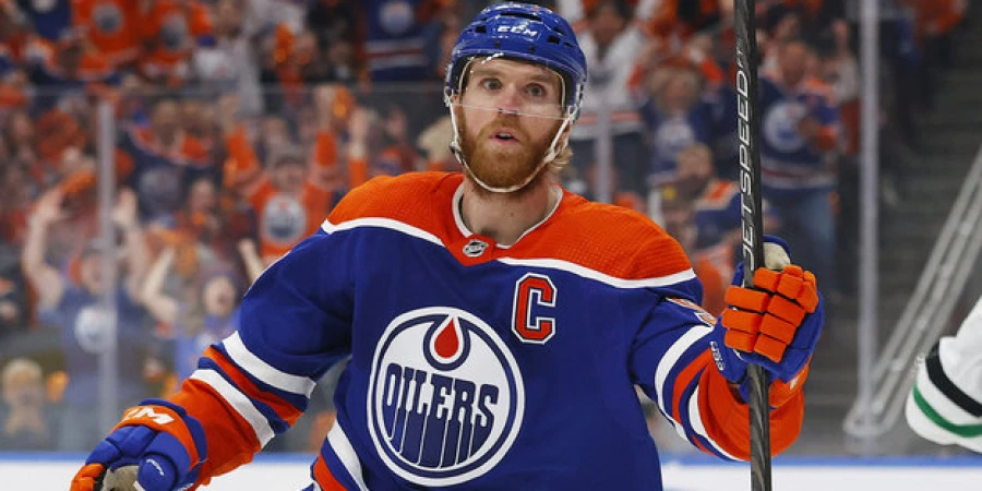 НХЛ. Эдмонтон Ойлерз — Нэшвилл Предаторз. Лучший хоккеист мира против «Хищников». Прямая трансляция