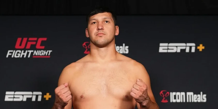 Казахстанский боец Дияр Нургожай потерпел второе поражение подряд в UFC