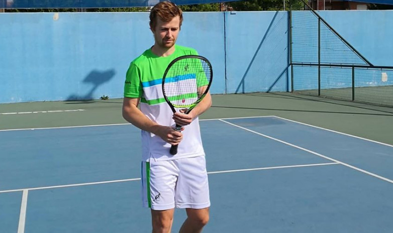 Казахстанский теннисист провел первую тренировку в Италии и перечислил ограничения