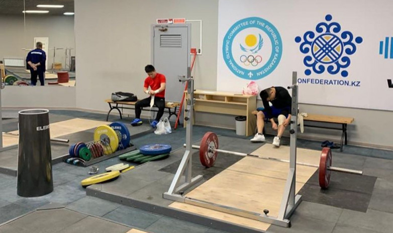 Сборная Казахстана по тяжелой атлетике начала сбор в Центре Олимпийской подготовки