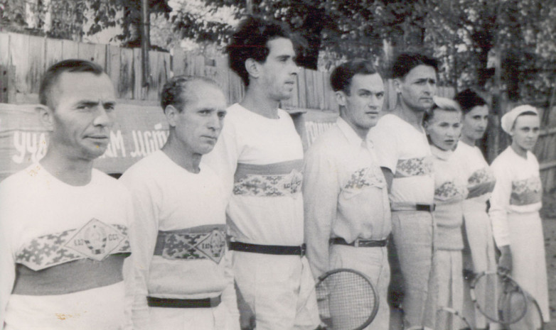 «Теннис был очень популярен среди военных». Аманжолов - об истории дисциплины в Казахстане