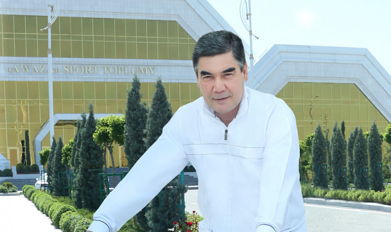 UCI наградил президента Туркменистана высшей наградой