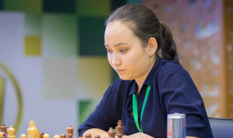 Абдумалик и Асаубаева сыграли на турнире Women's Speed Chess Championship Grand Prix