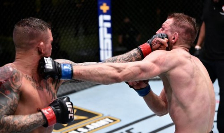 Бой Порье — Хукер вышел на 3-е место в рейтинге по значимым ударам в истории легкого веса UFC