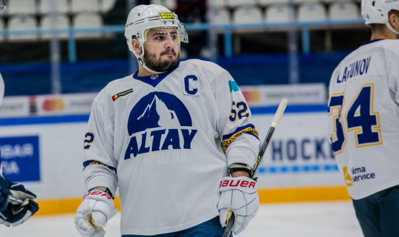 Хоккеисты «Алтая» вошли в символическую сборную сезона МХЛ 