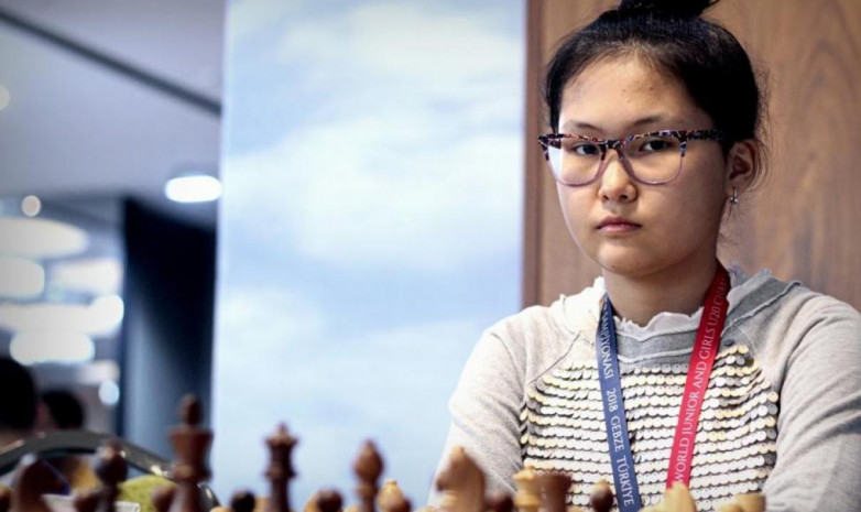Бибисара Асаубаева сыграла на третьем этапе Women's Speed Chess GP