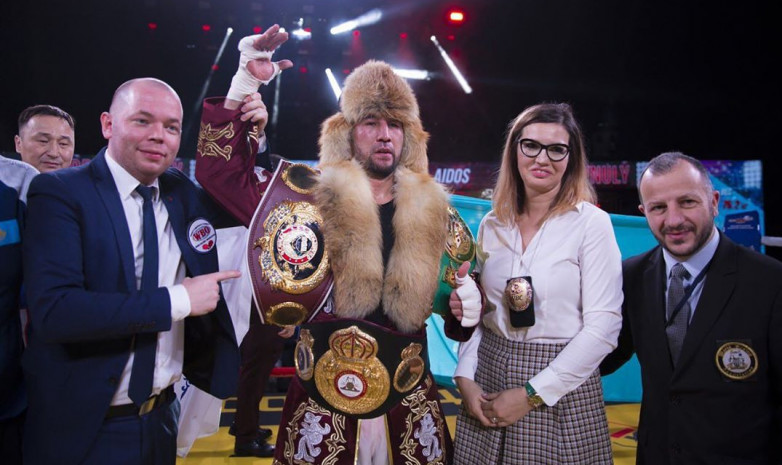 Айдос Ербосынулы защитил три чемпионских титула на вечере бокса в Минске
