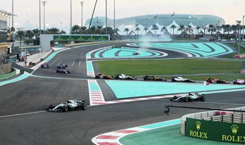 FIA сообщила о двух положительных тестах на COVID-19 в «Формуле-1»