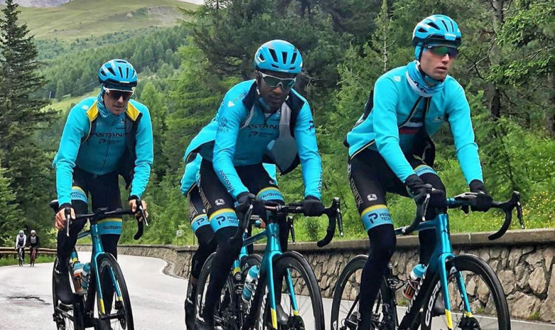 Команда Astana Pro Team снялась с виртуальной гонки «Тур де Франс» из-за проблем с интернетом