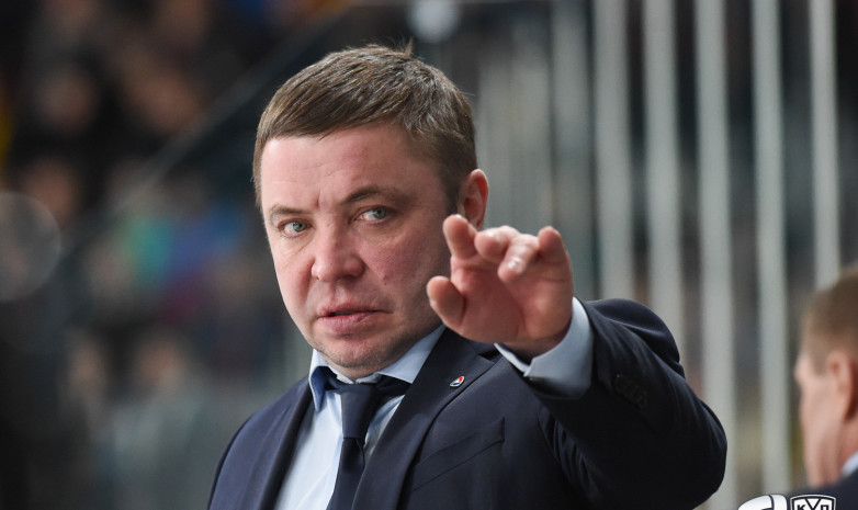 Главный тренер одного из клубов КХЛ подал в отставку