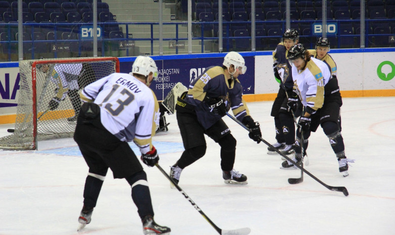 Хоккеисты «Алматы» провели двустороннюю контрольную игру