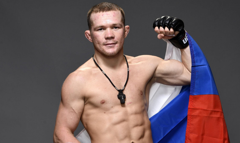 ВИДЕО. Петр Ян привез пояс UFC в Омск и встретился с фанатами