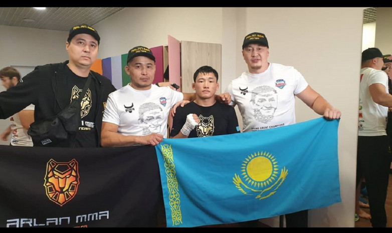 Казахстанский боец Султан Жолдожбек успешно дебютировал в промоушене Fight Nights Global