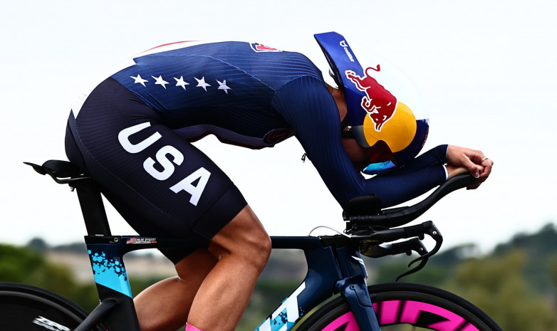 Видео. На чемпионате мира в Италии американская велогонщица на высокой скорости вылетела с трассы  