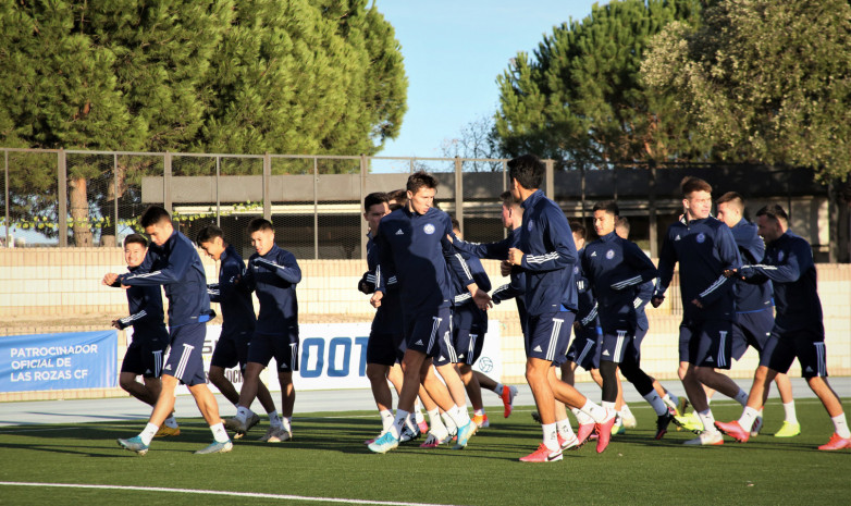 Видео предыгровой тренировки молодежной сборной Казахстана перед матчем с Испанией