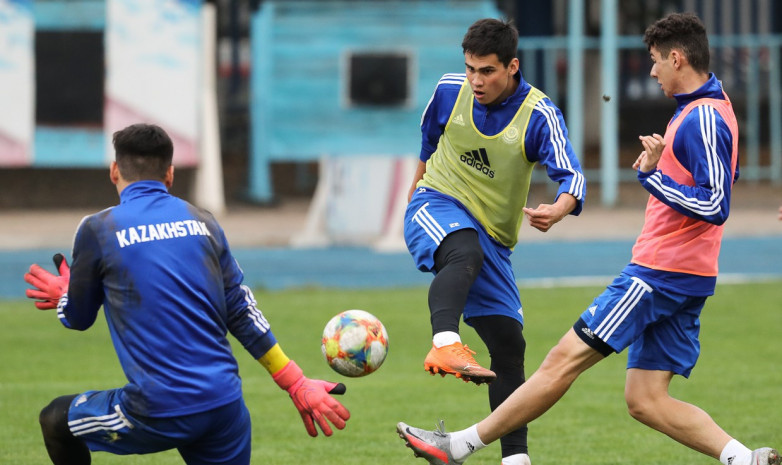 ВИДЕО. Как молодежная сборная Казахстана готовится к отборочным матчам Евро-2021