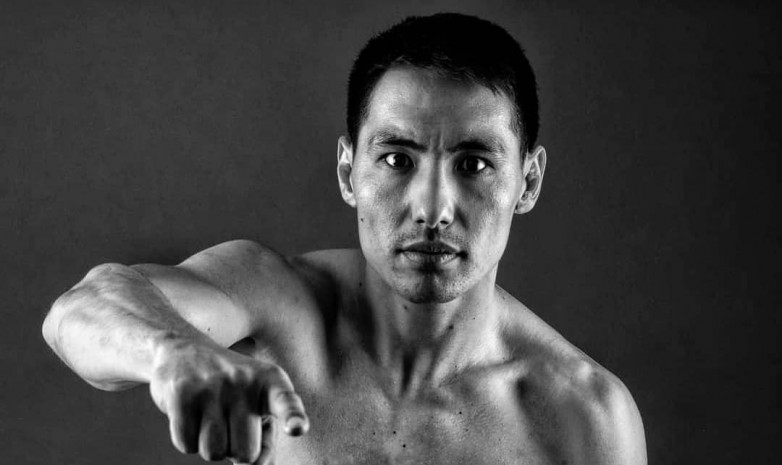Казахстанский телеканал покажет бой Жанибека Алимханулы в прямом эфире