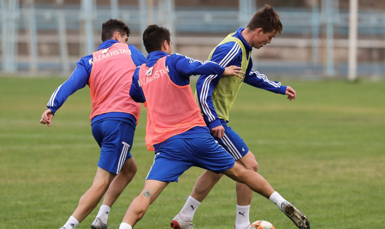 Фоторепортаж с тренировки молодежной сборной Казахстана перед матчем квалификации Евро-2021