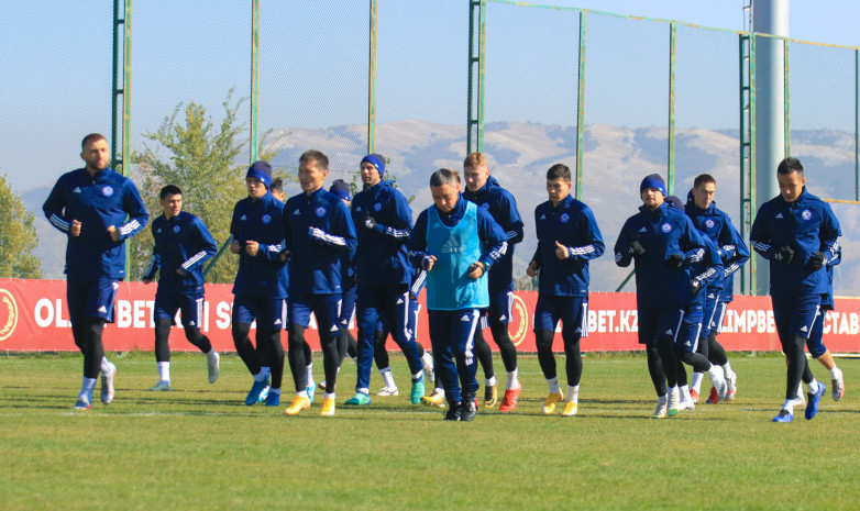 Фоторепортаж с тренировки сборной Казахстана перед матчами в Лиге наций
