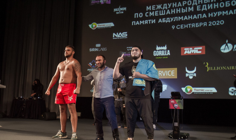 Дархан Бакенов завершил профессиональную карьеру бойца